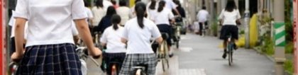 越长：日本研究发现：学生花在上学路上的时间越长越容易出现抑郁和焦虑。